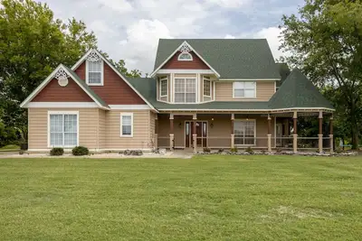 Image de Upland Hills Manor In Beautiful Country Setting!