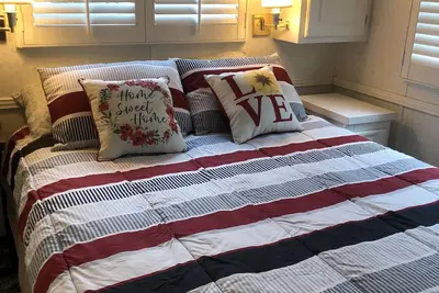 Image de 5 miles from Disney & Universal!