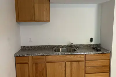 Image de Quiet Basement unit in a central upscale Atlanta area