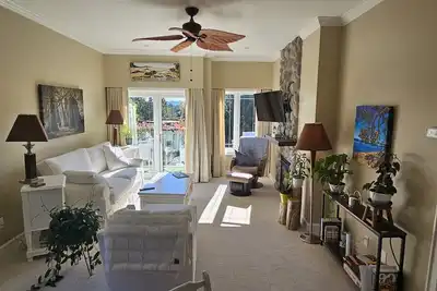 Image de Beautiful & luxurious top floor corner suite