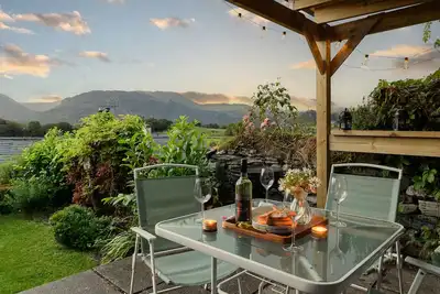 Image de Homely cottage & garden with mountain-view.
