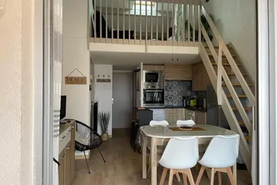 Image de Appartement T2 Duplex tout confort 150 m plage de la Corniche