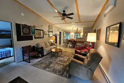 Image de Enjoy theTraverse City area lakes, rivers, wineries, trails and seclusion here!