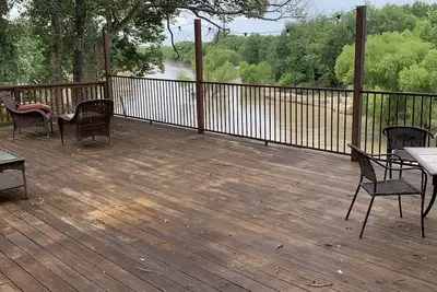 Image de Dos Amigos Fish Camp! ! ! 4 Bedroom River Camp for Rent on the Trinity River