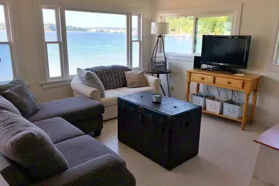 Image de Marina View Cottage on the Ocean