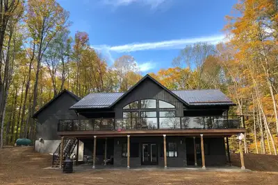 Image de Carson’s Cottage - Explore 5 Acres with Waterfront