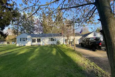 Image de Beautiful House w/ Private Beach!