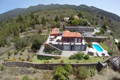 Image de Ferienhaus für 8 Gäste mit 200m² in Tijarafe