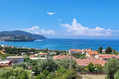 Image de Appartement Avec Jardin Et Parking A 10 Minutes En Voiture De La Plage.