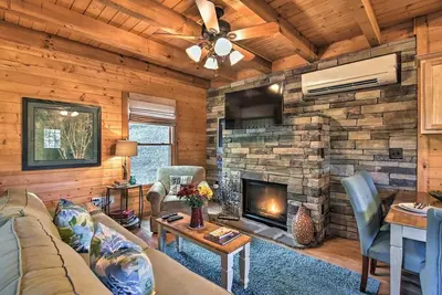 Cozy Country Cabin w/Wrap Around Porch – 15 Mins to Asheville!