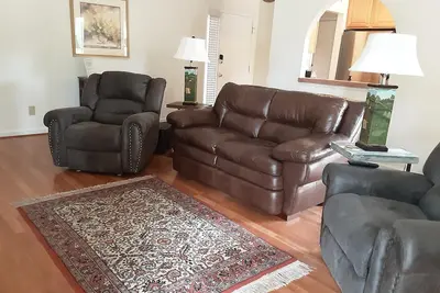 Image de 19th Hole off Pinehurst #6 Whole House with Huge New Deck