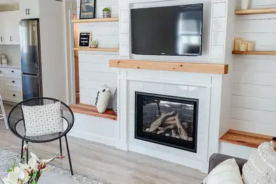 Image de Upper Gibsons Stay · Quiet & Central 1 Bed Suite close to shops & nature trails