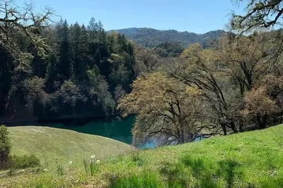 Views! ! Last Minute/Longer Stay Specials!