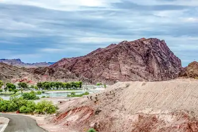 Image de ! ! ! New Home Amazing River Views! ! ! Experienced Host Private Beach & Launch Ramp