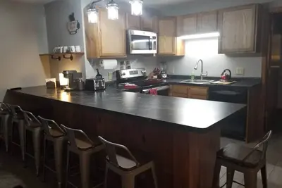 Image de Coalwood Trail-Large Group Unit #1-on snowmobile trail 8 near Pictured Rocks