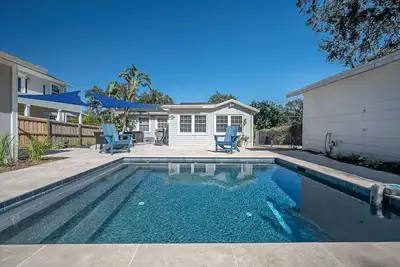 Image de Heated Pool Oasis  Hilltop Hideaway Getaway