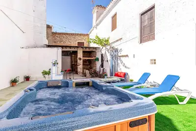 Image de Superbe maison Ă Padul avec cuisine
