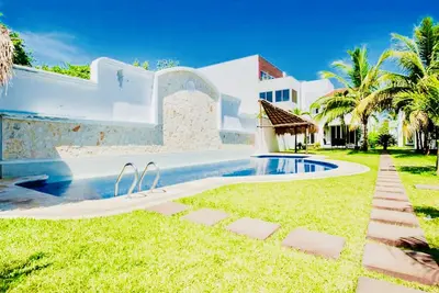 Image de Magnifique Villa 22 Personnes Avec Piscine Playacar Phase 2