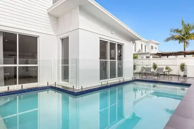 Image de Sunrise Mansion with Pool