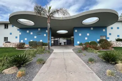 Image de Old Town Scottsdale: An Oasis at 50% off for Summer!