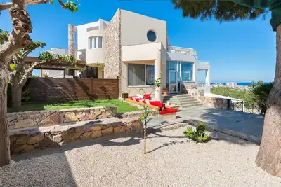 Image de Appartement de vacances Rodos pour 1 - 9 personnes avec 3 chambres à coucher - Maison mitoyenne