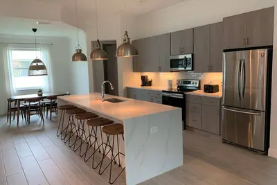 Image de New Custom Smart Home Sarasota Family Getaway