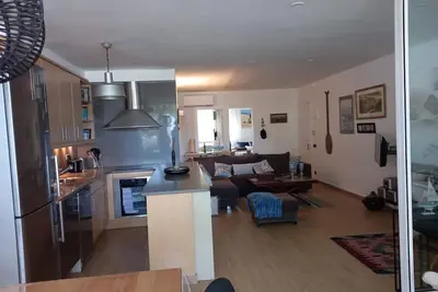 Image de Appartement Pour 4 Personnes PRÈS De La Plage Avec Salon D'ÉTÉ