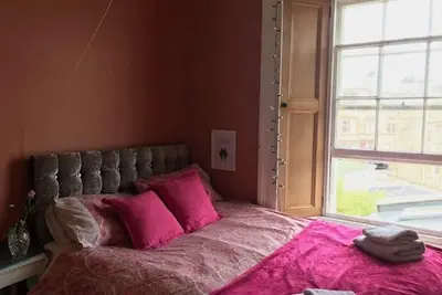 Image de Seaside terraced house, beside the beach in popular golf location