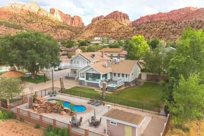 Image de Sunset Cove at Zion Canyon ☼ 6br 6ba Pool w/ Waterfall, Hot Tub, Sauna, Gym