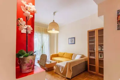 Image de Athens Strawberry Hideaway - City Chic Retreat