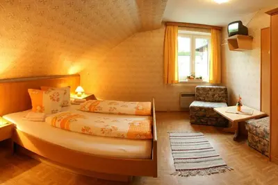 Image de Familienzimmer, Dusche, Wc, Waldseitig - Gasthof-pension Innerfraganter Wirt