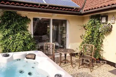 Image de Sunnyside, with hot tub in Barrow-Upon-Humber