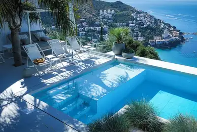 Image de Villa Bianca, luxe avec vue sur la plage de Canyelles petites