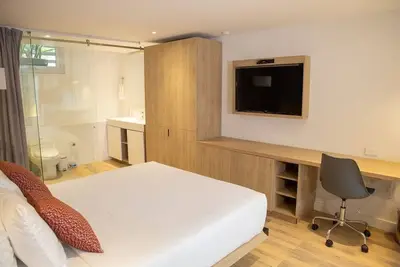 Image de Charming and Modern Fit - Urban Heights!