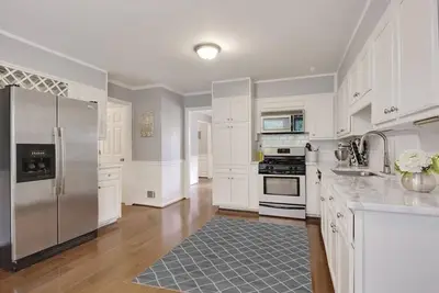 Image de Spacious Roswell Home in Quiet Wooded Subdivision