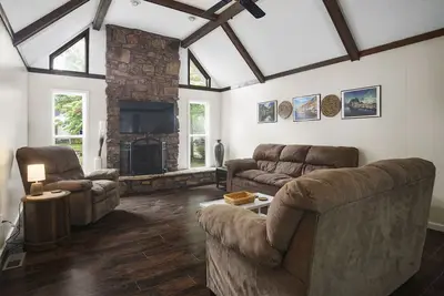 Image de N. Jackson Home Sleeps 8 Near Union Univ. & I-40