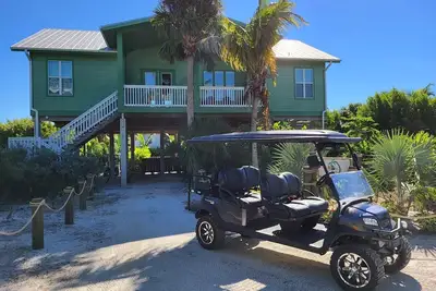 Image de Pirate's Captiva-Golf Cart and Hot Heated Pool!