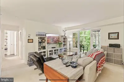 Image de Quiet, Remodeled 1br/1ba Condo in Annandale, Va w/pool near Dc