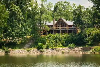 Image de Waterfront Luxury Getaway