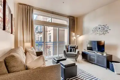 Chic Condo in the Heart of Seattle!