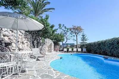 Image de Joli appartement pour 4 personnes avec climatisation, Wifi, piscine, Tv et balcon