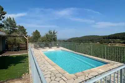 Image de Two Houses With Swimming Pool In The Countryside, Absolute Calm