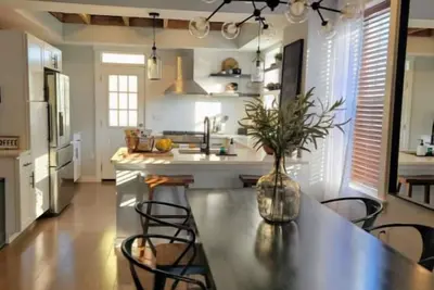 Near Jhu & Downtown - Luxury Modern 4bd/3. 5bath Rowhome w/ Outdoor Lounge
