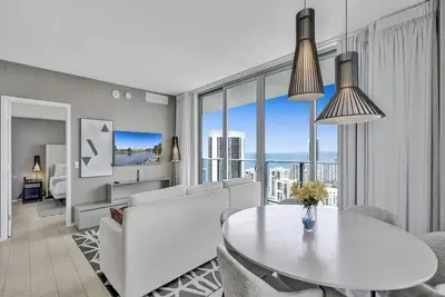 Image de Enjoy the perfect blend of comfort, elegance, and luxury in this stunning 3-bedroom apartment