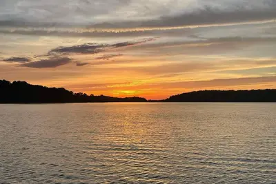 Image de Log Cabin 2b at Osborn Boat Ramp on Patoka Lake