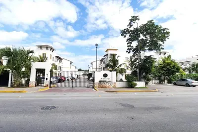 Image de 5 Min Driving to he Beach, 6 People, 5 Beds, Pool, wifi