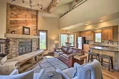 Image de 3-Story Home w/ Balcony ~ 6 Mi to Winter Park!