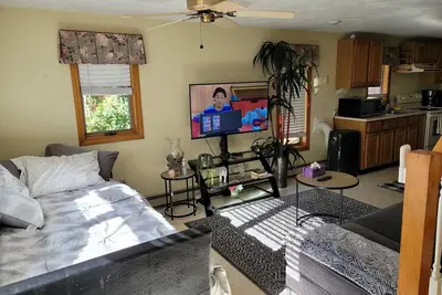 Image de In-law, shower tub, a/c, kitchen,