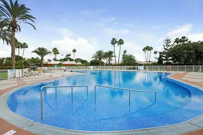 Image de Villa \"Vcv Star\" avec piscine partagée, climatisation, Wi-Fi, jardin privé, terrasse et barbecue