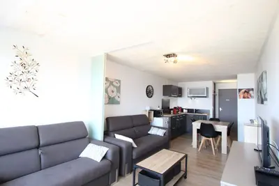 Image de Studio moderne avec balcon, pour 4 personnes à Chamrousse 1750, proche des pistes et commerces